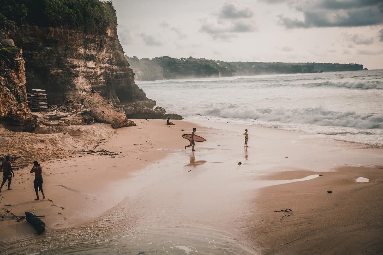 Youth surf coaching at RSJ